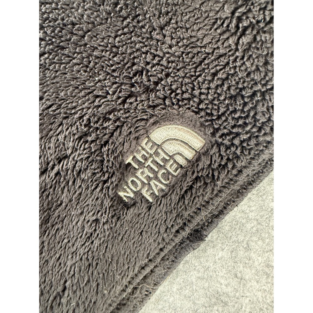 The North Face Black Fleece‎ Scarf High Pile Embroidered Logo Winter Accessory